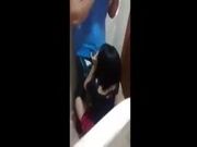 Порно в туалете русского клубе
